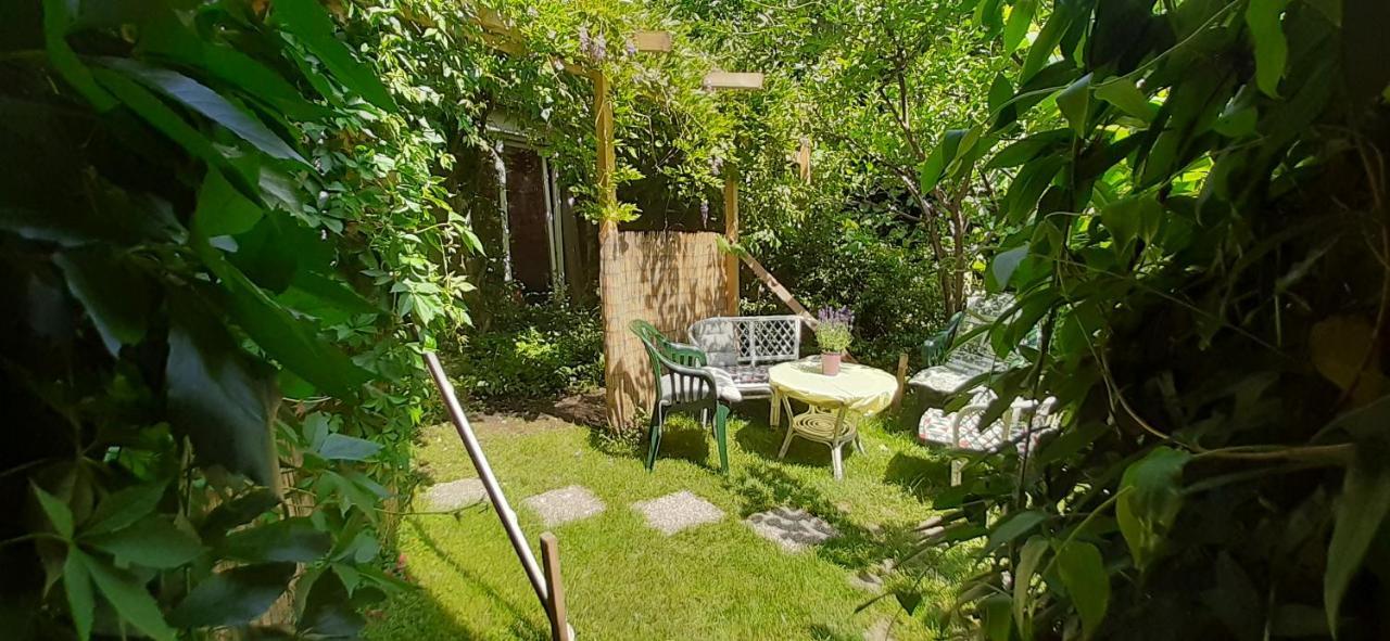 Fassbinder Klause Mit Mini-Terrasse Apartment Sankt Veit an der Glan Bagian luar foto