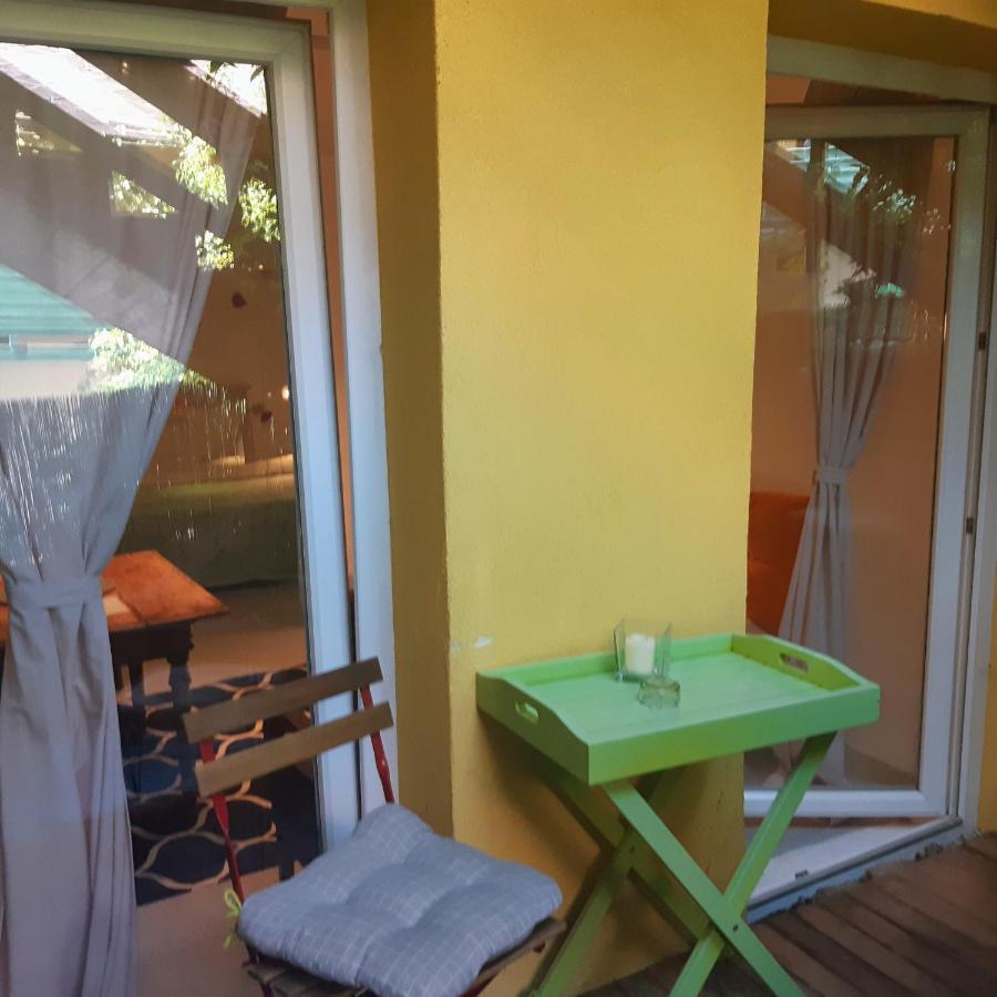 Fassbinder Klause Mit Mini-Terrasse Apartment Sankt Veit an der Glan Bagian luar foto